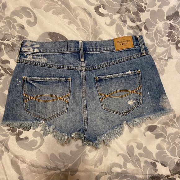 Abercrombie and Fitch shorts - Picture 2 of 5